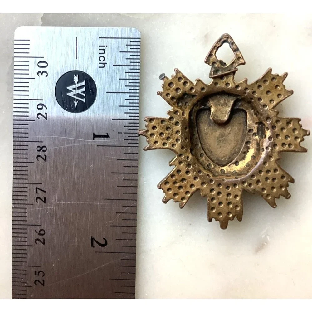 Vintage Heraldic Family Pendant Crest Green Medallion Charm